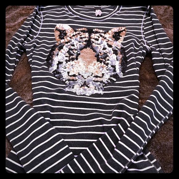 Free People long sleeve lion top❤️️ - Picture 1 of 7